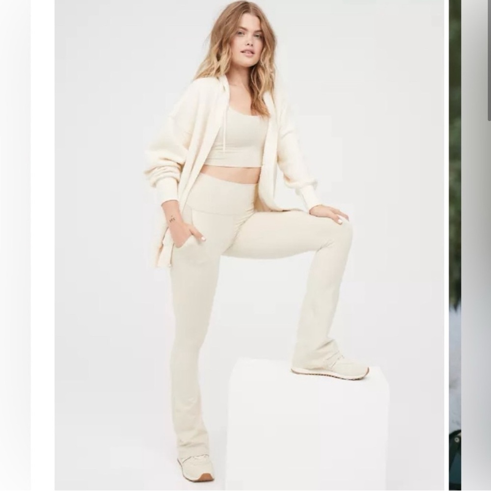 Aerie Offline High-Waisted Cream Flare Pants NWOT